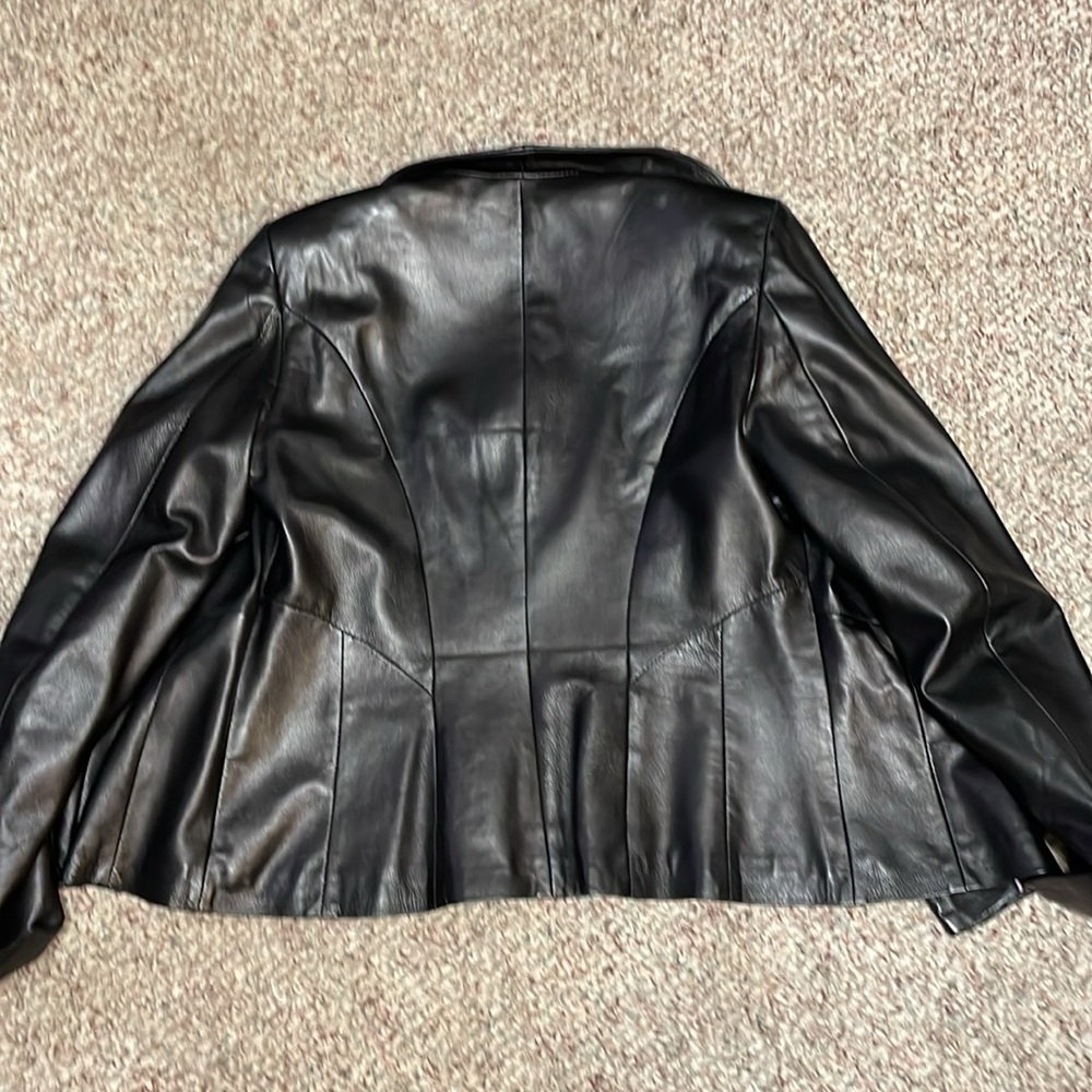 Danier leather jacket - Picture 11 of 11